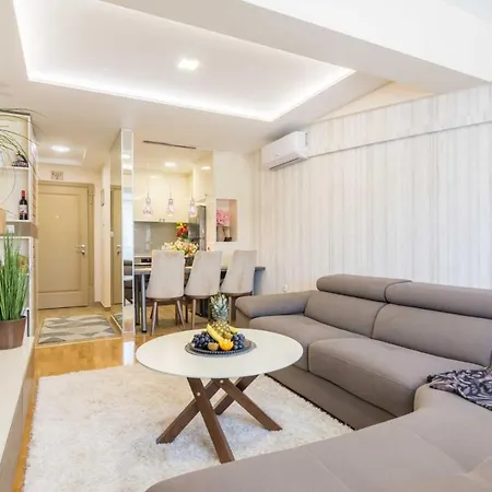 Apartment Fenix *